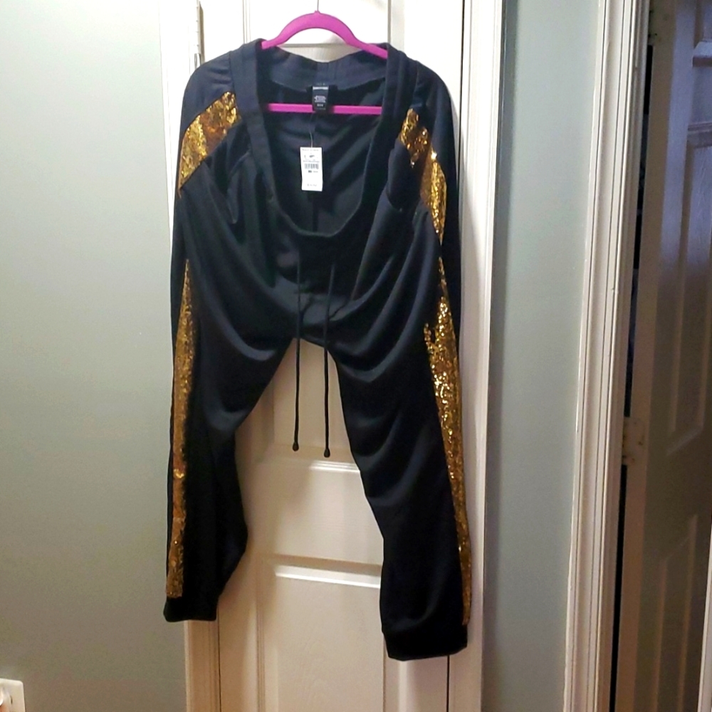 Black joggers with gold sequence on sides with pockets NWT
